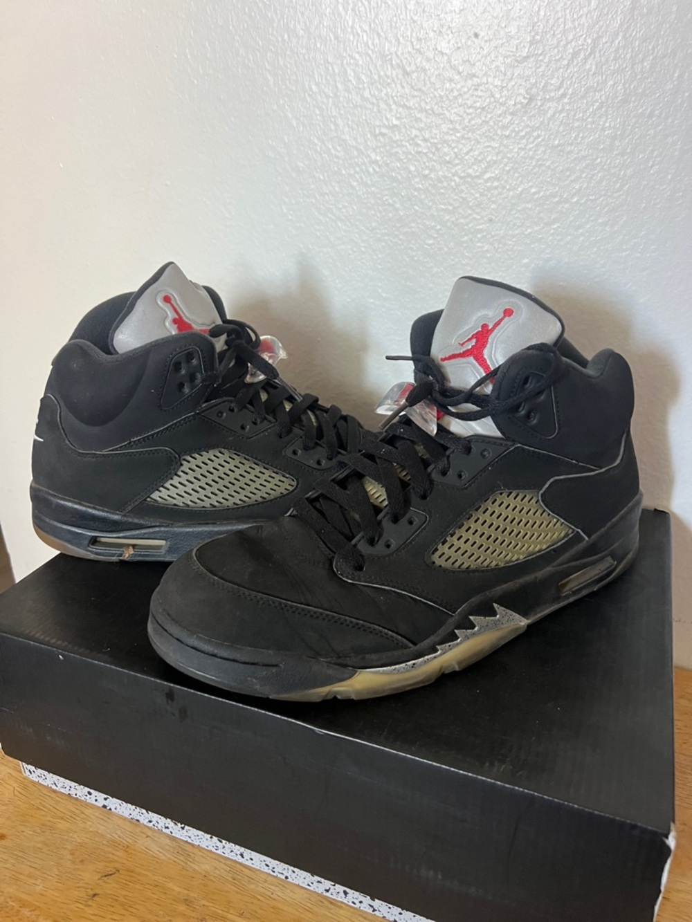 Jordan Men’s Athletic Shoes - Black with Red Jumpman